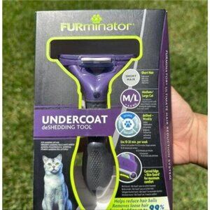 FURminator Cat deShedding Tool Medium/Large Short Hair Pet Grooming Brushes New